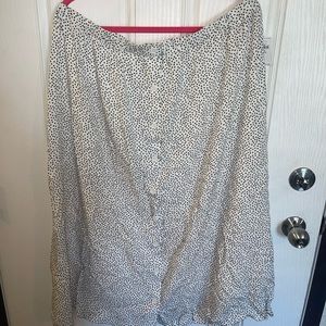Old Navy Midi Spotted Button Down Skirt (NWT)